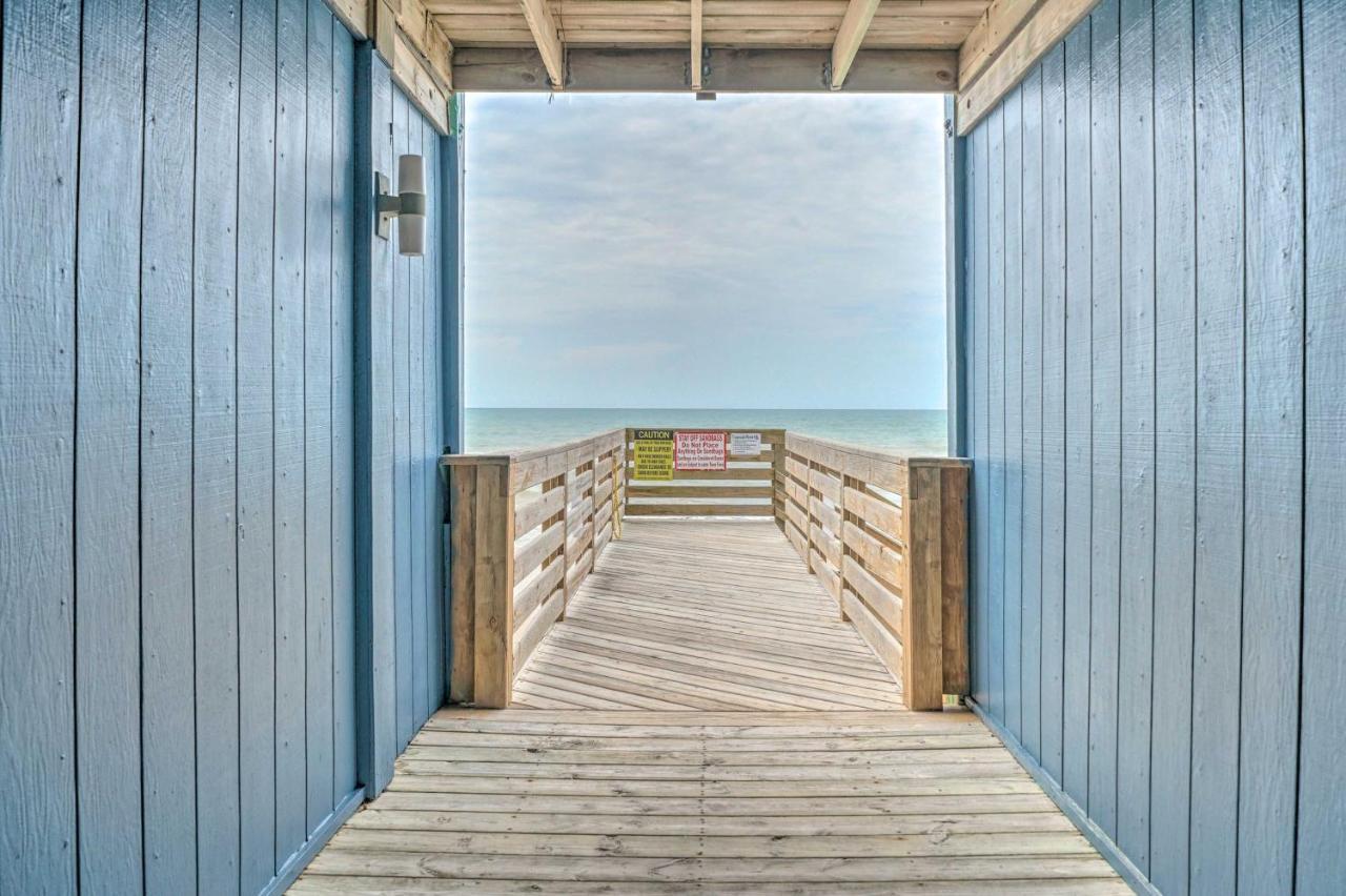 Convenient Retreat With Balcony And Ocean Views! Appartamento North Topsail Beach Esterno foto