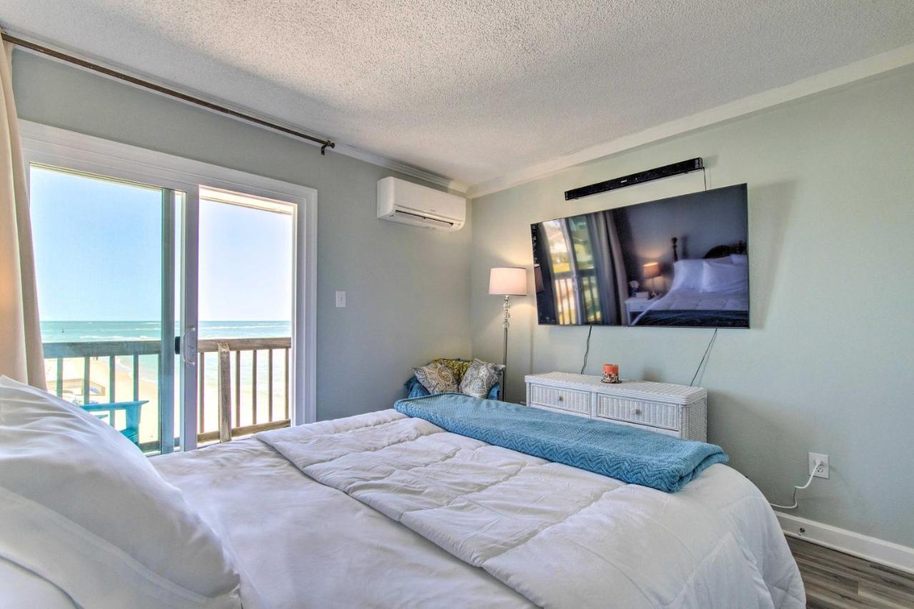 Convenient Retreat With Balcony And Ocean Views! Appartamento North Topsail Beach Esterno foto